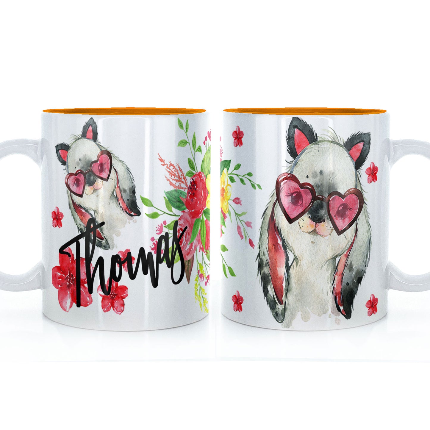 Personalisierte Tasse mit stilvollem Text und Herzbrille, Hase und roten Blumen
