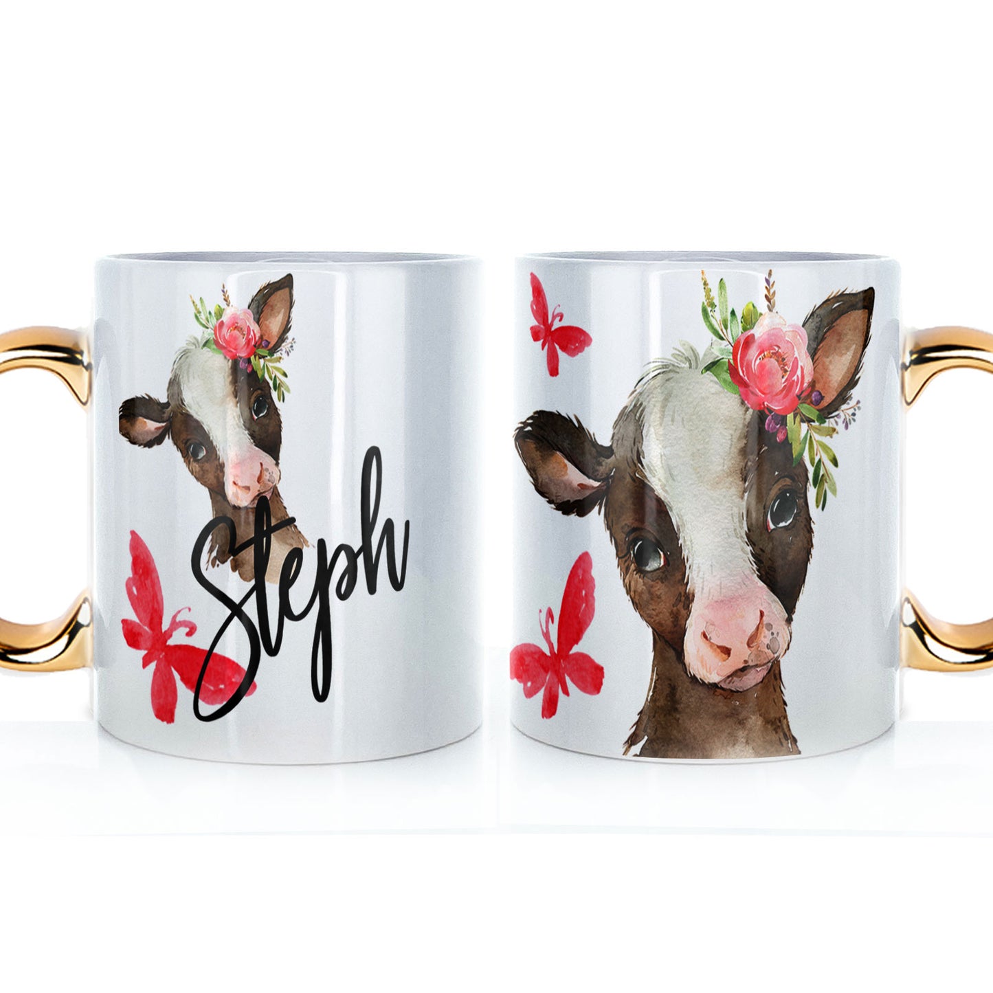 Personalisierte Tasse mit stilvollem Text und rosa Blume, brauner Kuh und rotem Schmetterling