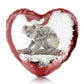 Personalisiertes Pailletten-Herzkissen mit Begrüßungstext und umarmenden Mama und Baby-Koalas