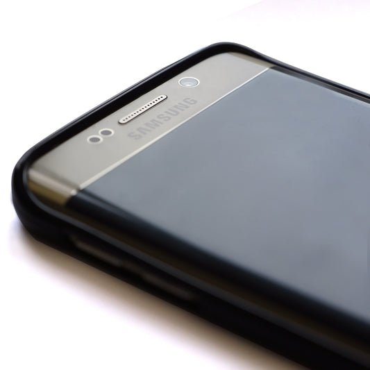 Personalisierte HTC Phone Gel-Hülle mit weißen Blockinitialen und Herz